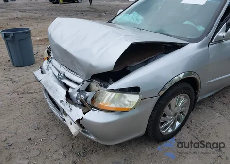 2002 Honda Accord 2.3 Se from USA, damaged, VIN 1HGCG56792A109226